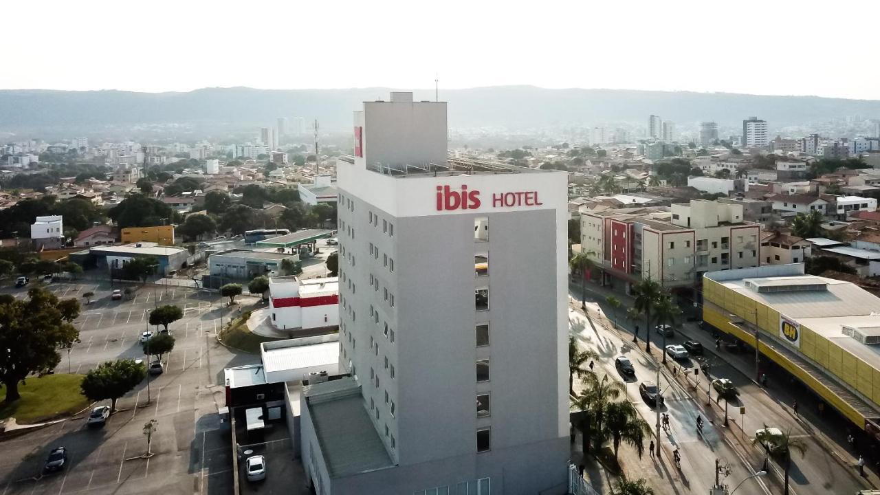 Ibis Montes Claros Shopping Hotel Bagian luar foto